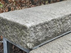 Rustikální masivní schod - ANTIK