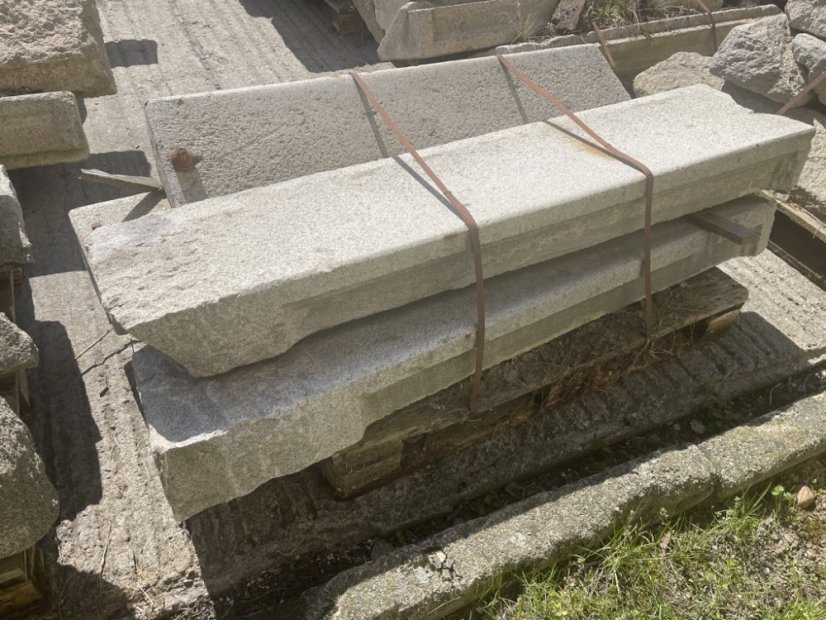 Staré kamenné schody