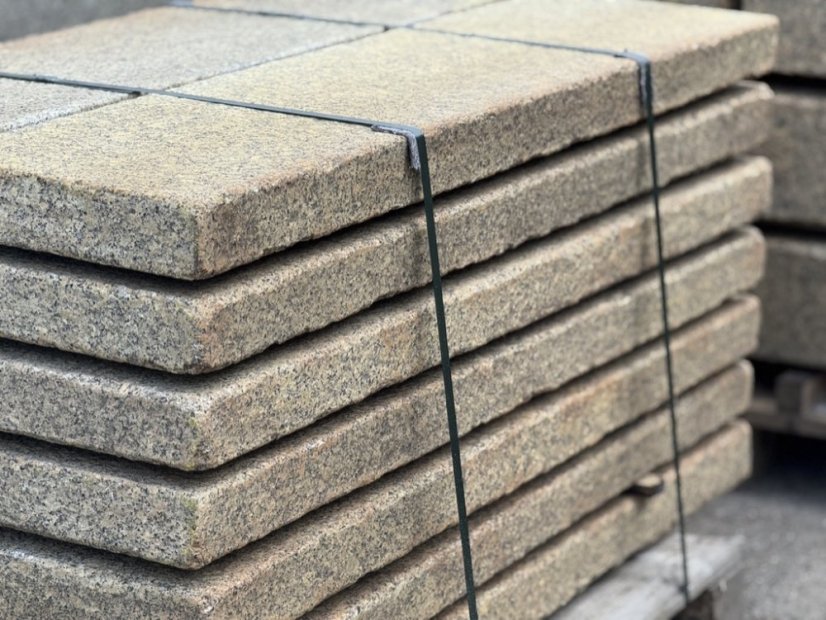 Žulový obrubník Antico - Rozměry: 100 x 8 x 20 cm