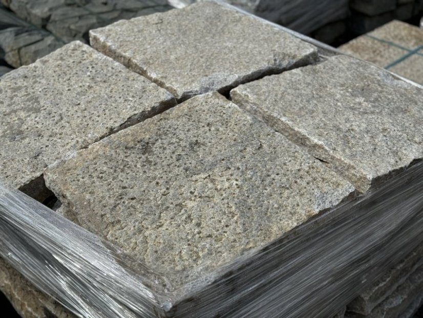 Staré kamenné dlažby