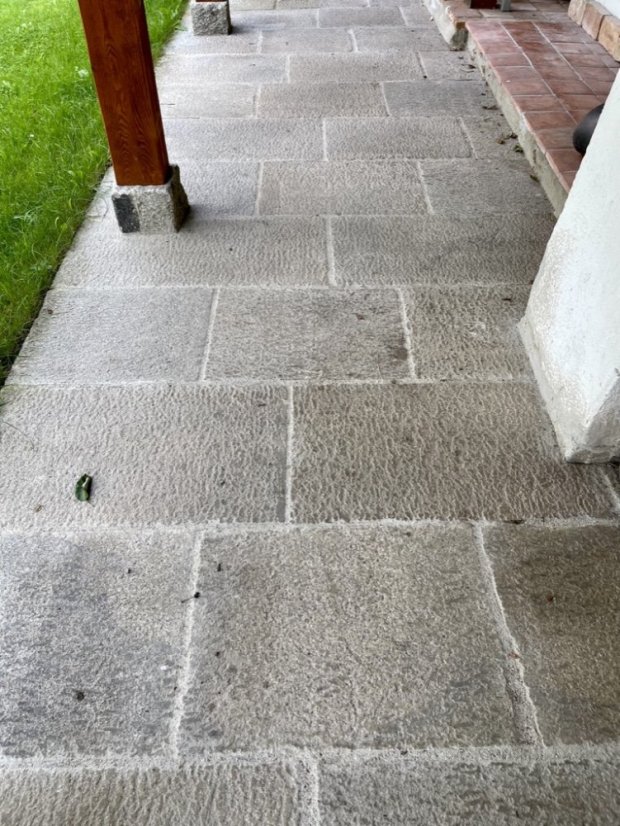 Dlažba Antik s hrubým povrchem - Rozměry: Různé délky x 50 x 4 cm