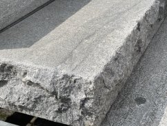 Rustikální masivní schod - MULTICOLOR