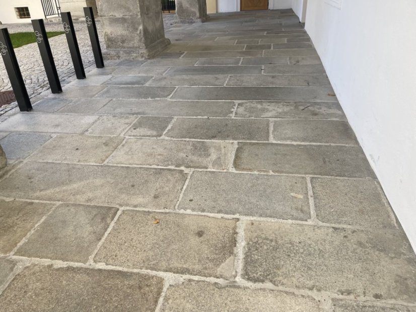 Staré kamenné dlažby