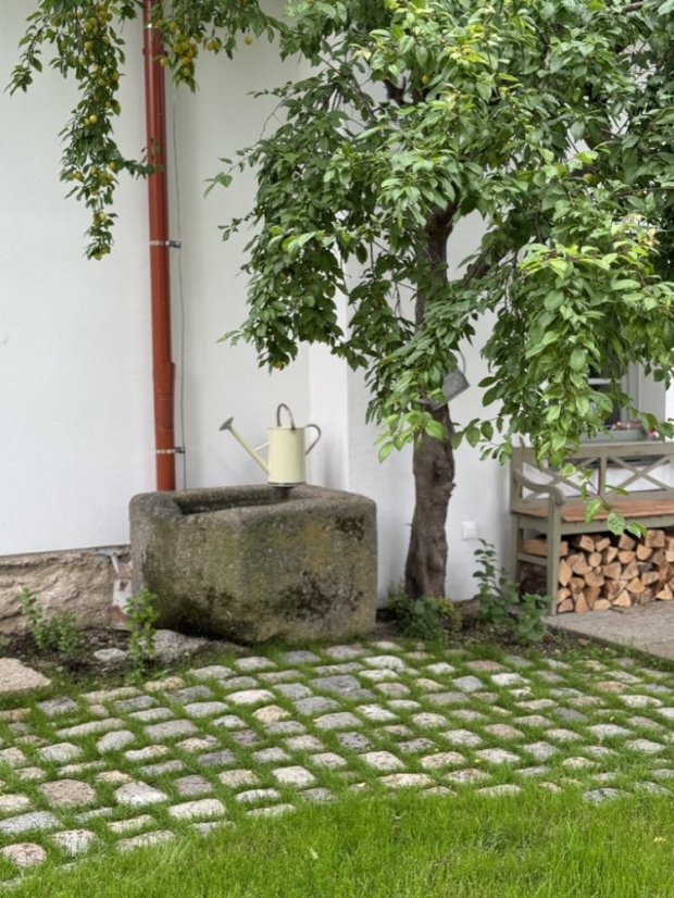 Řezané staré žulové kostky